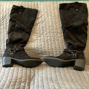 Knee-high indigo rd heels w buckle